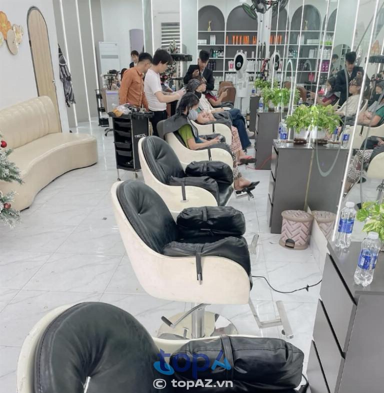 Khám phá 7 salon tóc đẳng cấp tại TP. Tam Kỳ với phong cách hiện đại và thanh thoát