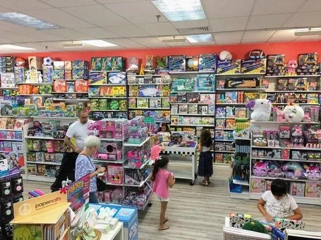 Khám phá 5 cửa hàng đồ chơi trẻ em uy tín hàng đầu tại Quận 4, đảm bảo chất lượng vượt trội cho bé yêu.