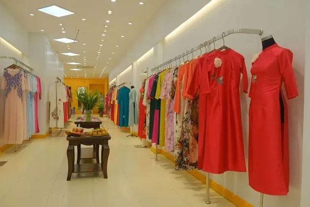 Top 3 địa chỉ mua áo dài may sẵn đẹp giá tốt nhất Quận 1
