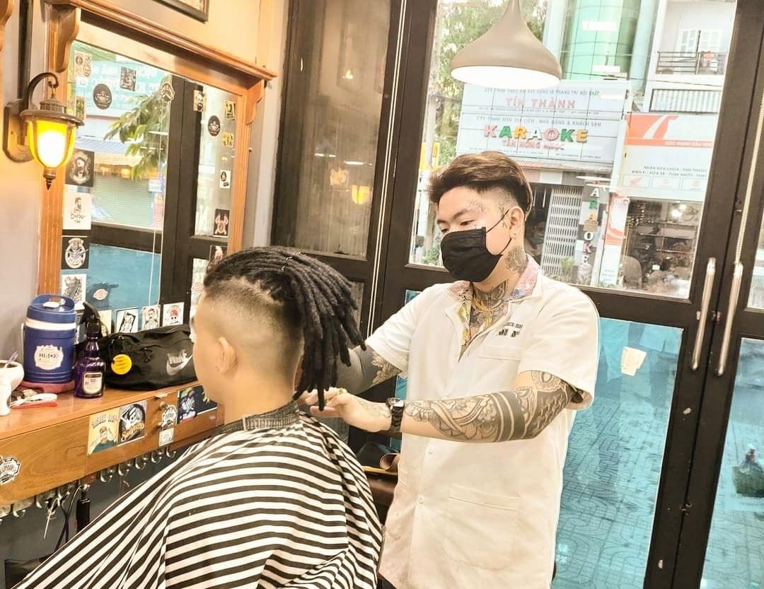 Top 6 Tiệm cắt tóc nam sang trọng và uy tín nhất tại quận Bình Tân, TP. HCM