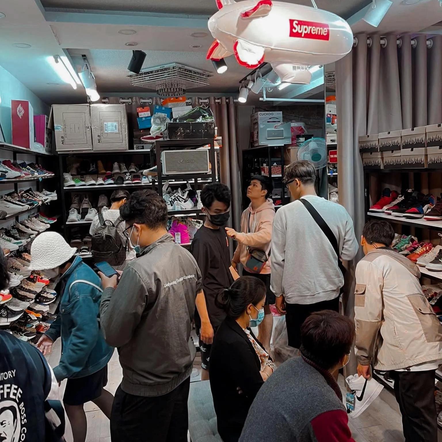 11 Địa điểm mua giày Secondhand chất lượng nhất TP.HCM: Phong cách giá hời