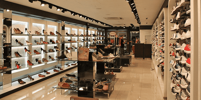 Top 10 địa chỉ mua giày dép đẹp - chất lượng nhất Quận 3, TP.HCM