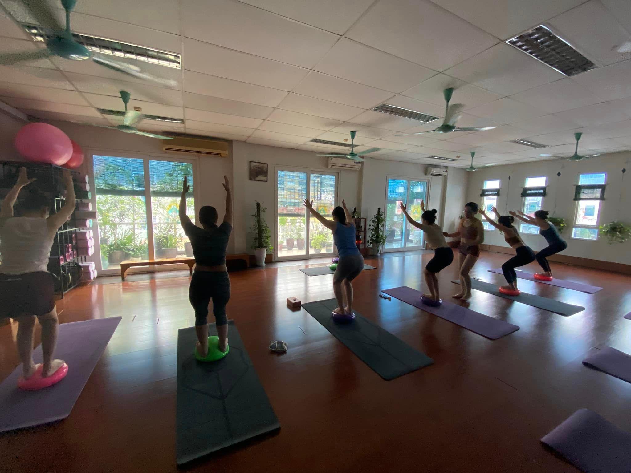 Khám phá 10 địa điểm tập yoga chất lượng nhất tại quận Ba Đình, Hà Nội
