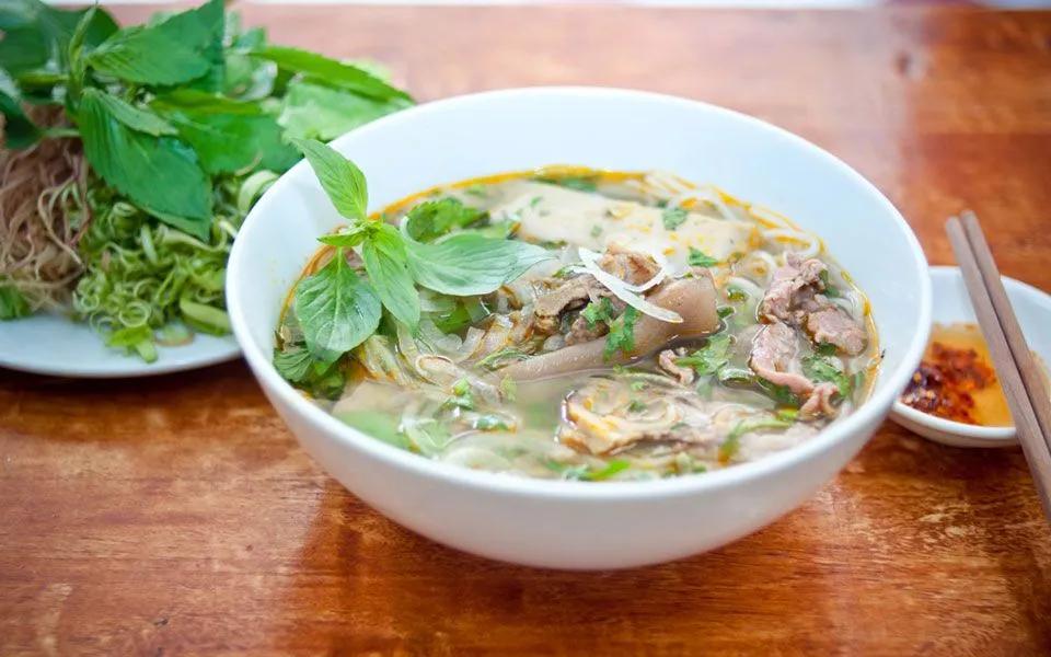 12 địa chỉ bún bò Huế ngon nhất Quận 10, TP.HCM - Khám phá hương vị Huế giữa lòng Sài Gòn