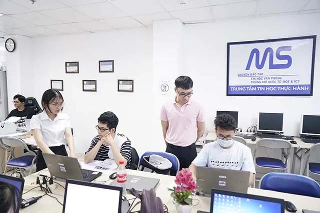 5 Trung tâm đào tạo Tin học văn phòng uy tín nhất TP.HCM được đánh giá cao