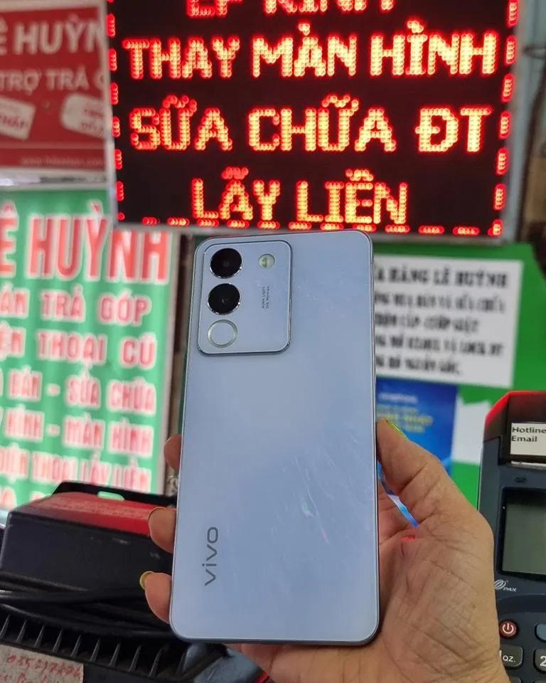 Top 4 địa chỉ sửa chữa điện thoại đáng tin cậy nhất Quận 4, TP.HCM - Điểm đến vàng cho thiết bị hư tổn