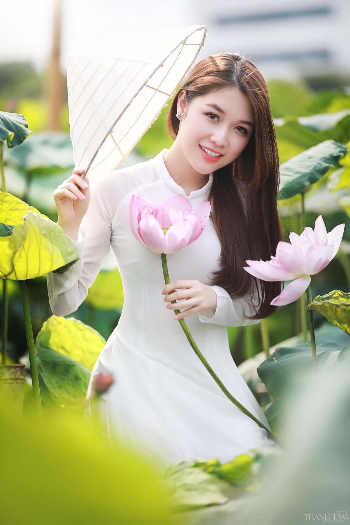 Tuyển tập 12 bài thơ ý nghĩa nhất chào mừng Ngày Phụ nữ Việt Nam