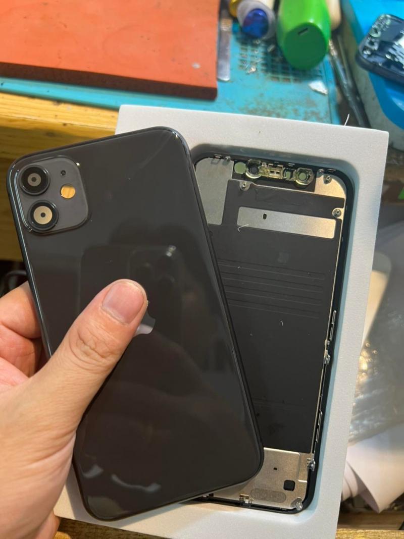 Top 8 địa chỉ thay màn hình iPhone uy tín tại quận Long Biên, Hà Nội