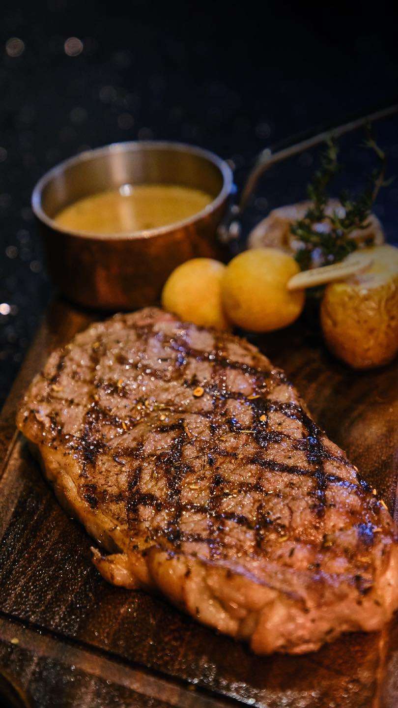 10 địa chỉ thưởng thức beefsteak tuyệt hảo không thể bỏ qua tại Quận 1, TP.HCM