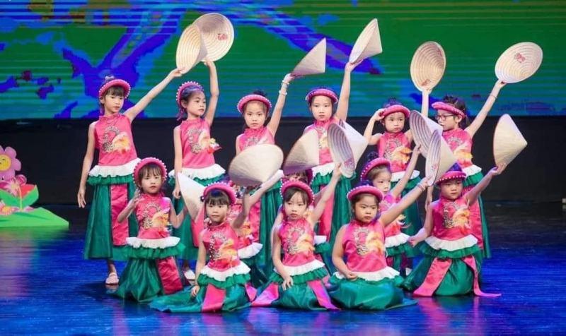 Top 5 địa chỉ thuê trang phục biểu diễn đẹp, chuyên nghiệp nhất tại Hưng Yên