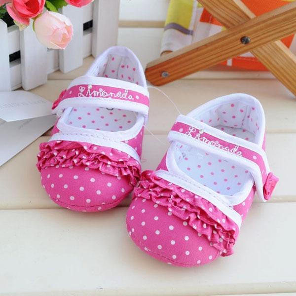 6 Mẹo Quan Trọng Khi Chọn Giày Cho Bé Yêu
