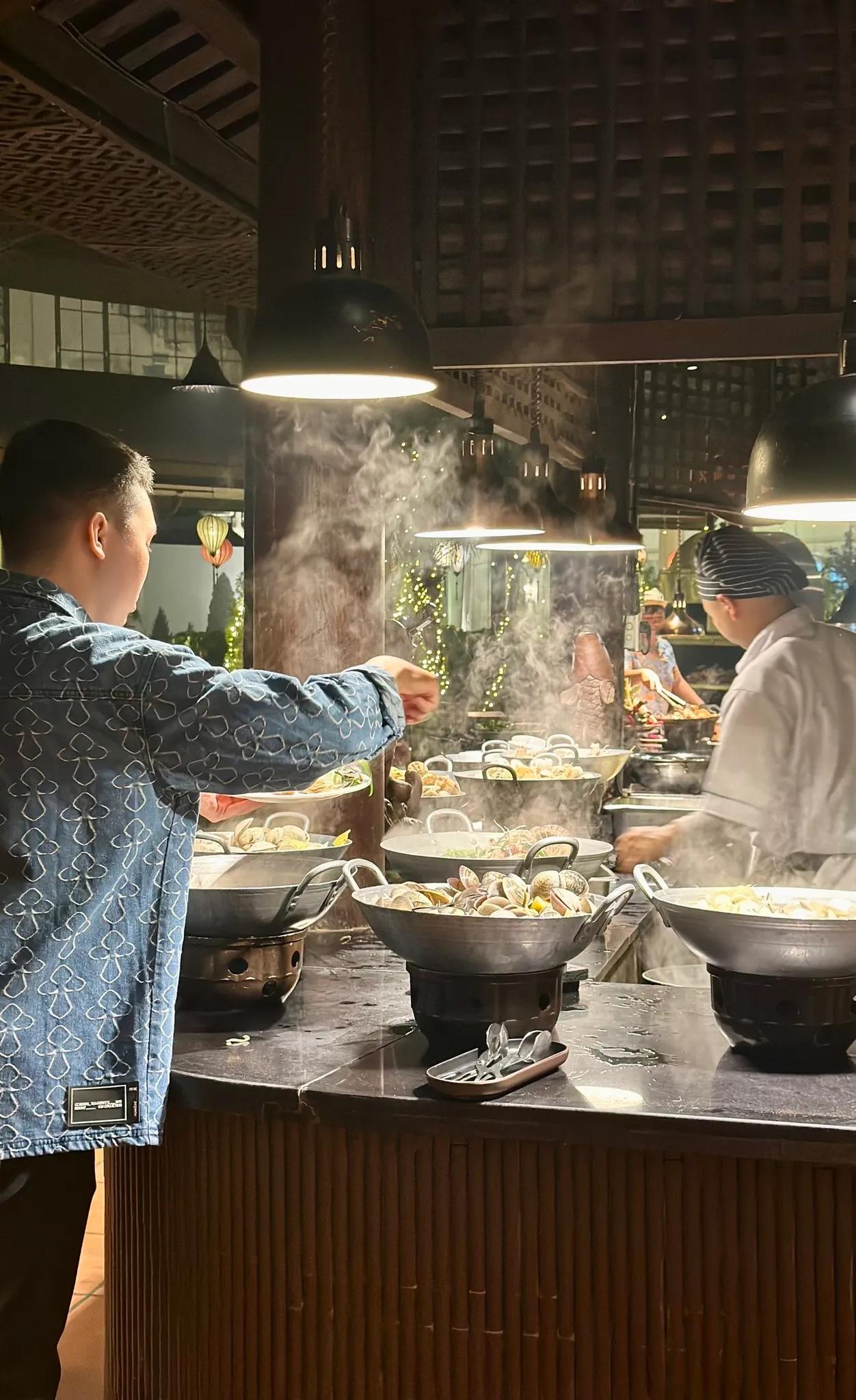 Top 8 Đánh giá chân thực nhất về Ẩm thực Sen Tây Hồ
