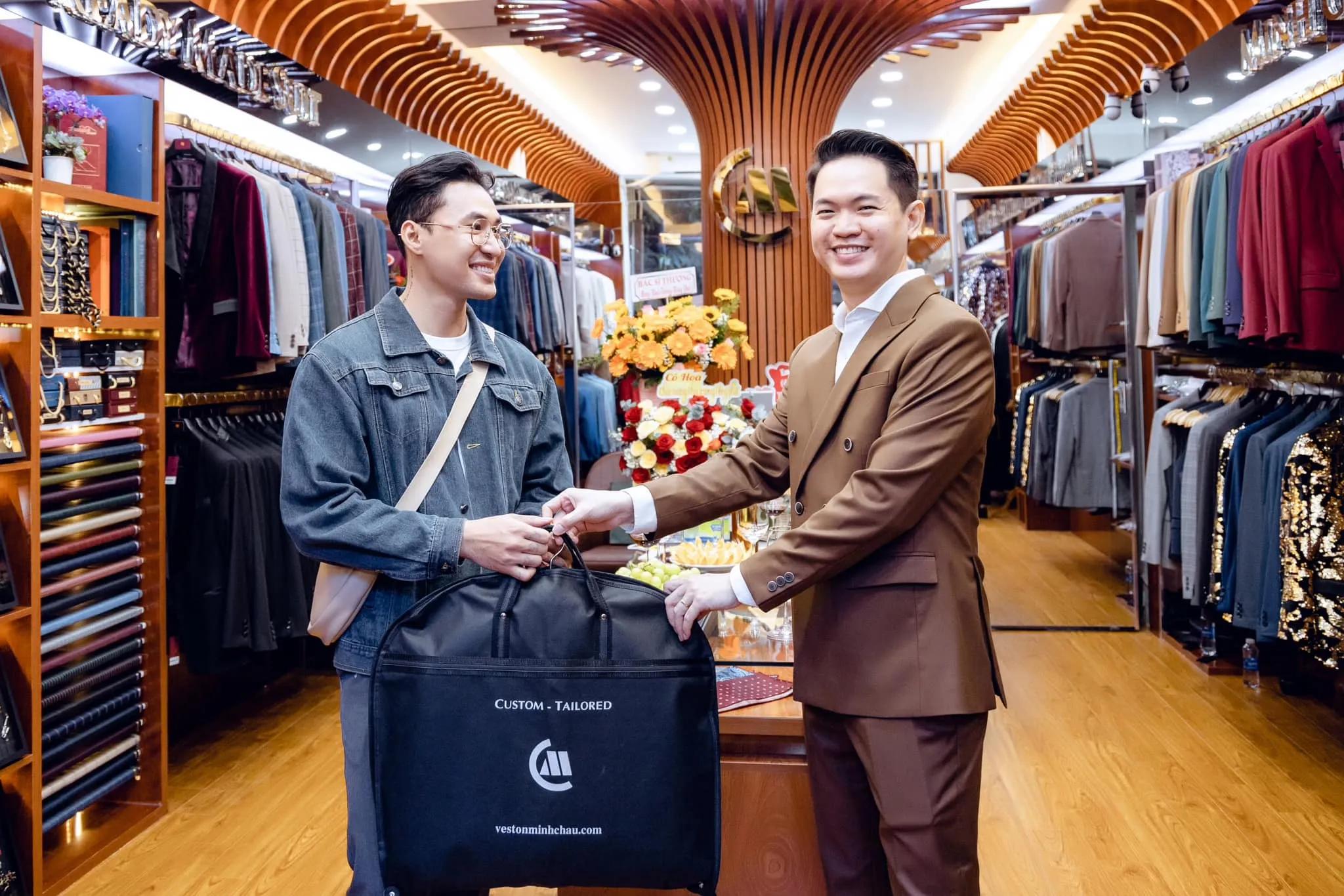 Top 10 cửa hàng may đo đồ nam uy tín và chất lượng nhất tại TP. HCM