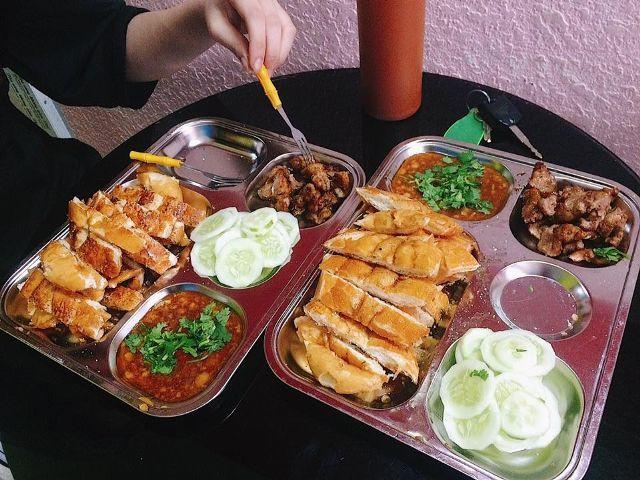 Top 8 Địa Chỉ Ẩm Thực Đáng Thử tại Hồ Tùng Mậu, Cầu Giấy