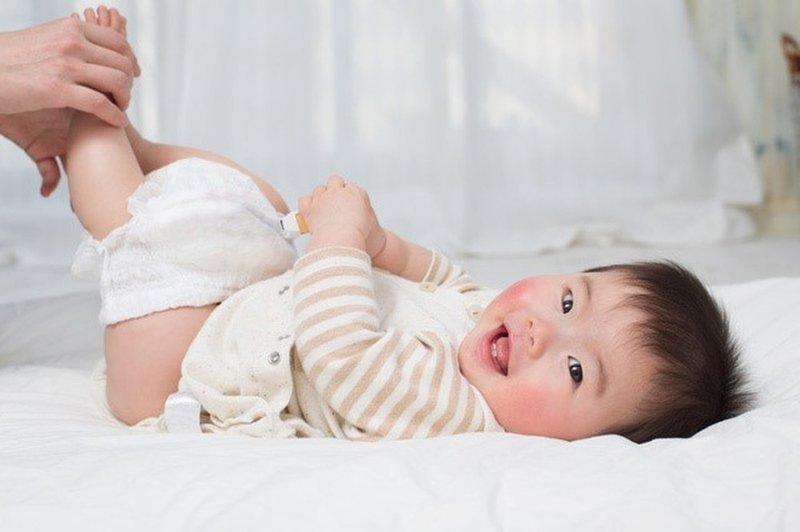 7 Lưu ý quan trọng khi chọn tã giấy cho bé sơ sinh