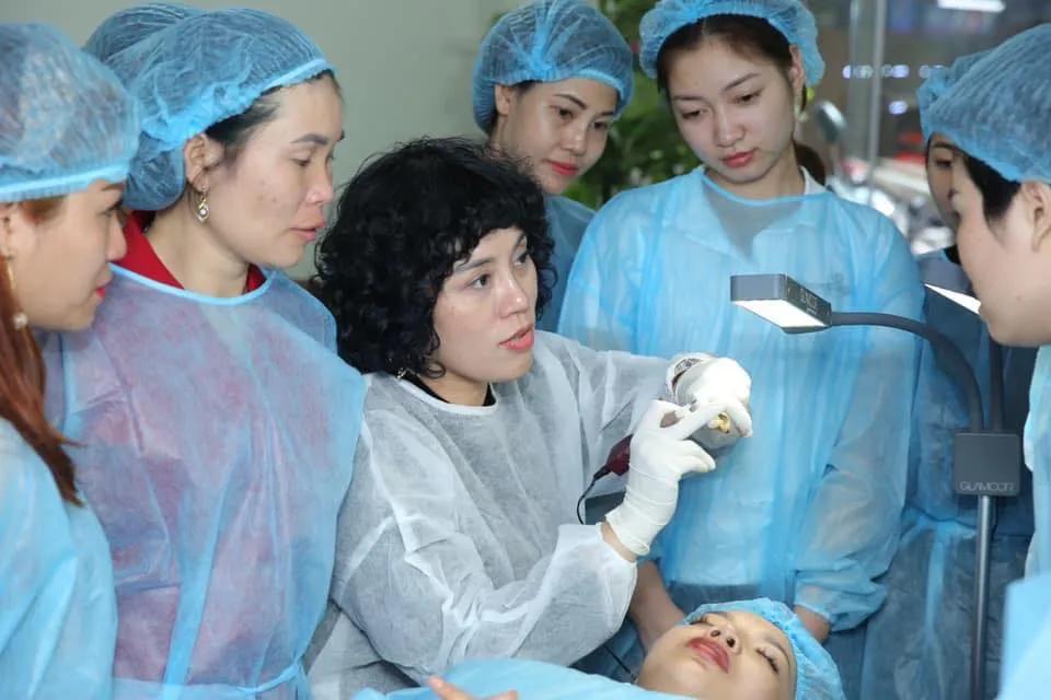 10 địa chỉ đào tạo phun xăm thẩm mỹ uy tín bậc nhất Hà Nội