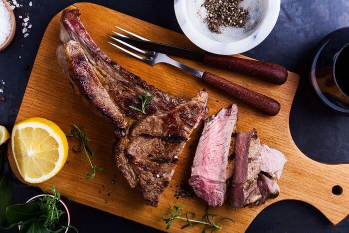 Khám phá 7 quán beefsteak ngon nhất tại Quận 7, nơi bạn không thể bỏ qua khi muốn thưởng thức món ăn đẳng cấp này.