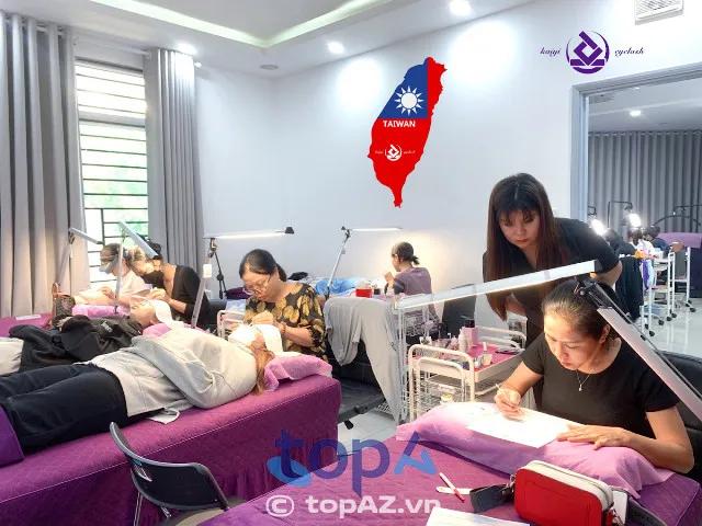 5 Địa điểm dạy nghề nối mi chất lượng nhất Q. Tân Bình – Uy tín vượt trội