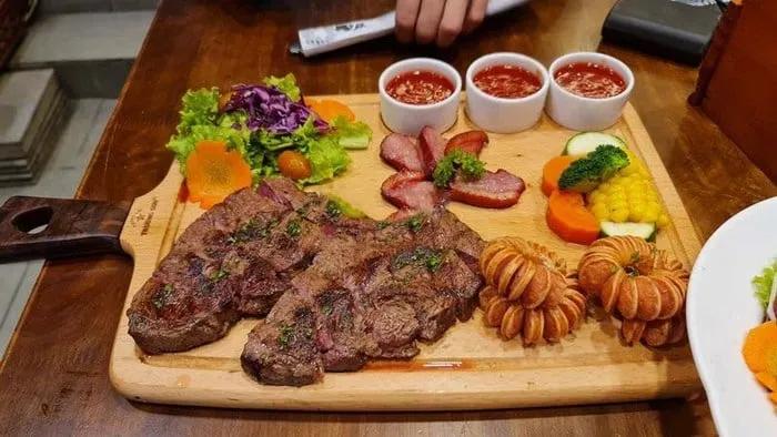 6 địa điểm beefsteak ngon trứ danh tại Quận 8 không thể bỏ qua