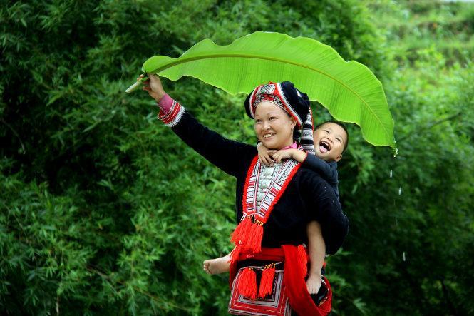 9 Bài phân tích đặc sắc hình tượng người mẹ Tà-ôi trong tác phẩm "Khúc hát ru những em bé lớn trên lưng mẹ" - Nguyễn Khoa Điềm