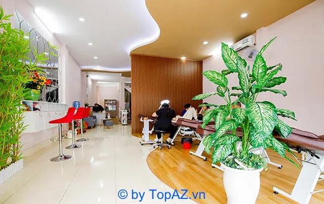 Khám phá 5 spa gội đầu thảo dược dưỡng sinh tại Quận 12 uy tín, mang đến trải nghiệm thư giãn và phục hồi tóc tuyệt vời.
