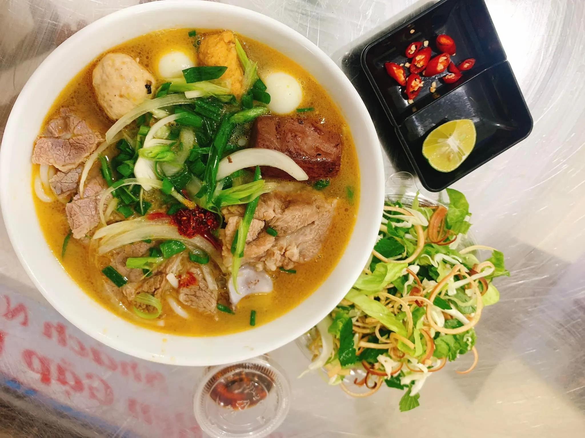 Top 5 Quán Bún Bò Ngon Nhất Quận Tây Hồ, Hà Nội