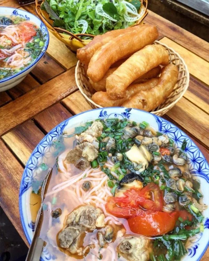 Khám phá 12 quán bún ốc nổi tiếng tại Hà Nội