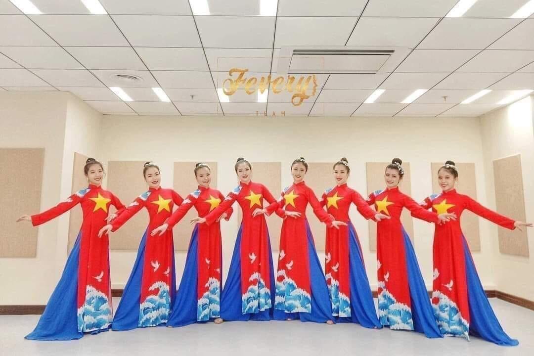 Top 4 địa điểm cho thuê trang phục biểu diễn chất lượng, giá tốt tại Bắc Ninh