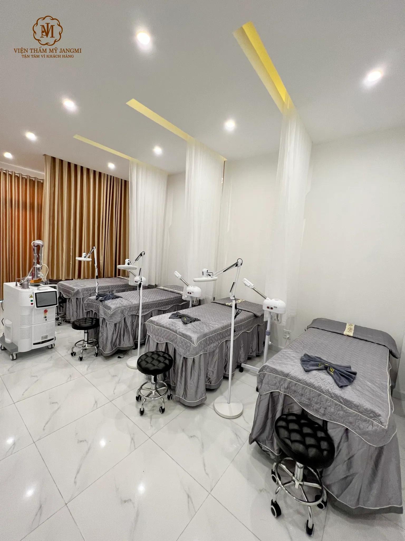 Top 10 địa chỉ phun xăm thẩm mỹ chất lượng và đáng trải nghiệm nhất tại An Giang