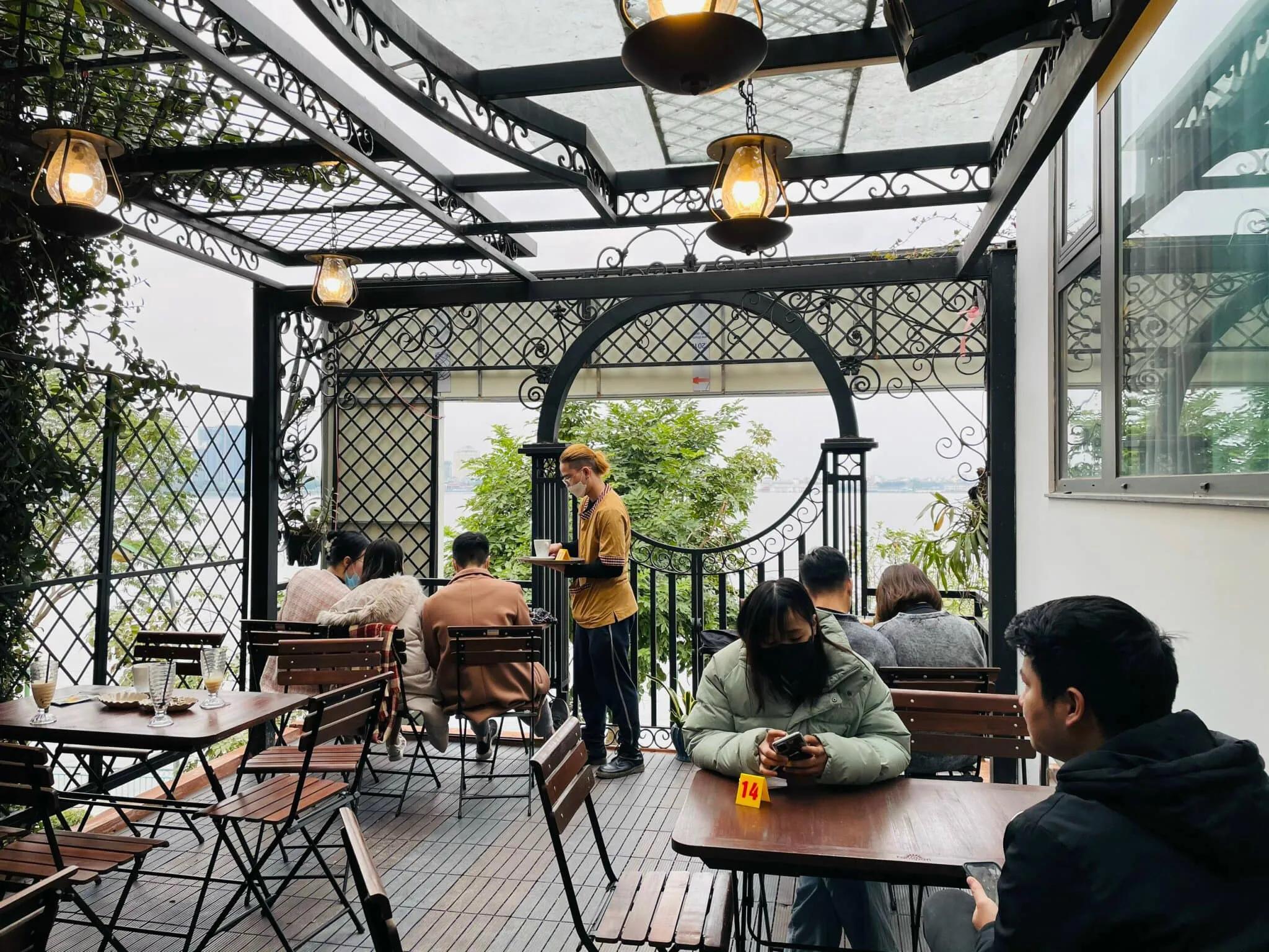 Khám Phá 5 Quán Cà Phê Với View Đẹp Nhất Trên Đường Nguyễn Đình Thi, Hà Nội