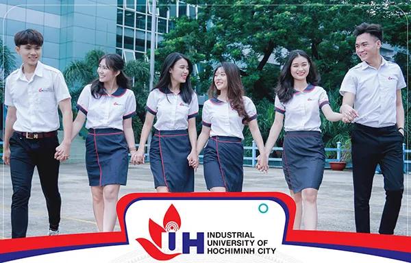 Top 5 Trường Đại học với bộ đồng phục đẹp nhất tại TP HCM
