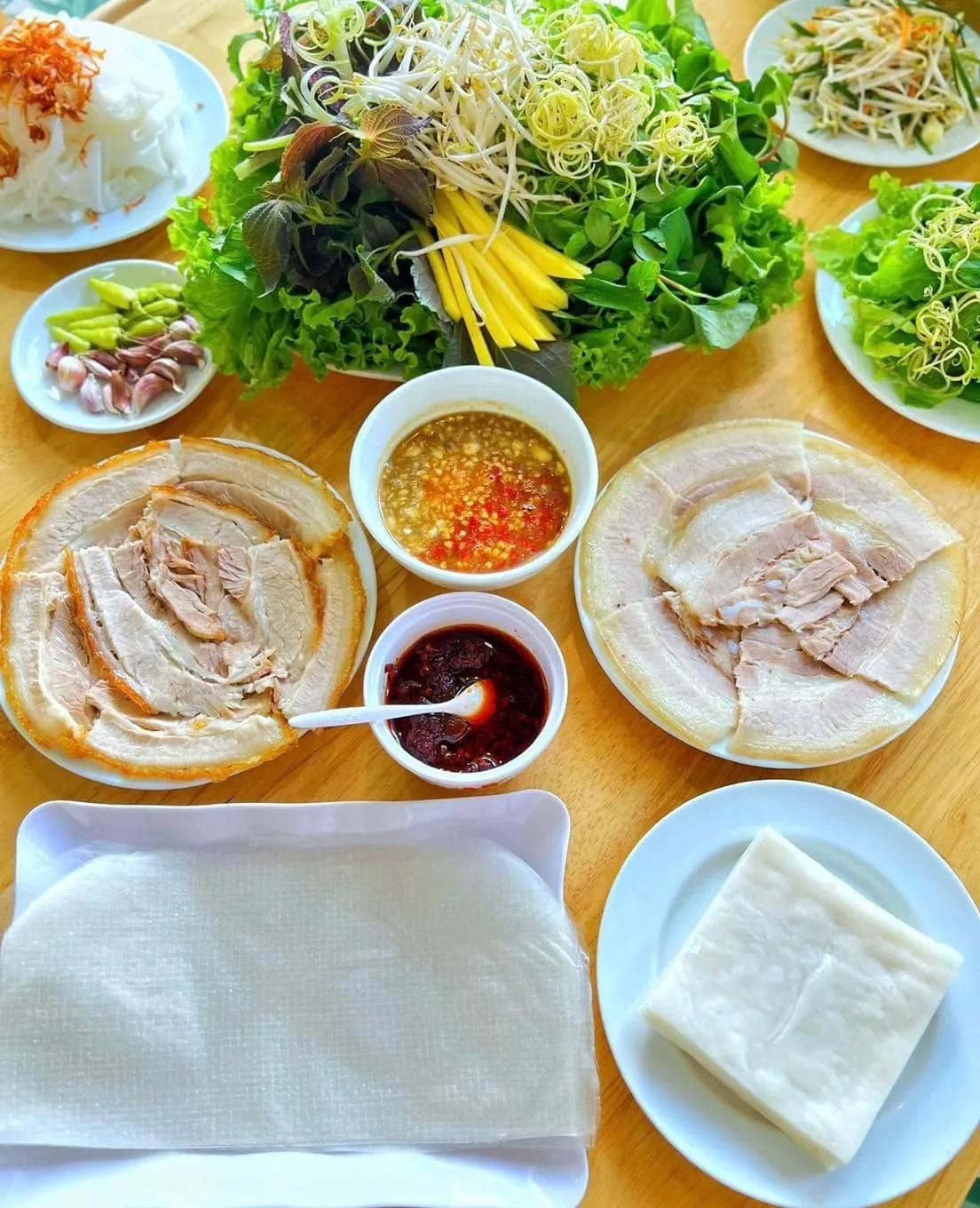 Khám phá 6 Quán bánh tráng cuốn thịt heo ngon nổi tiếng nhất tại Huế