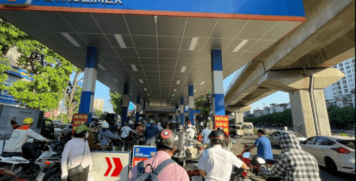 12 địa chỉ đổ xăng uy tín, giá chuẩn xác nhất tại Hà Nội