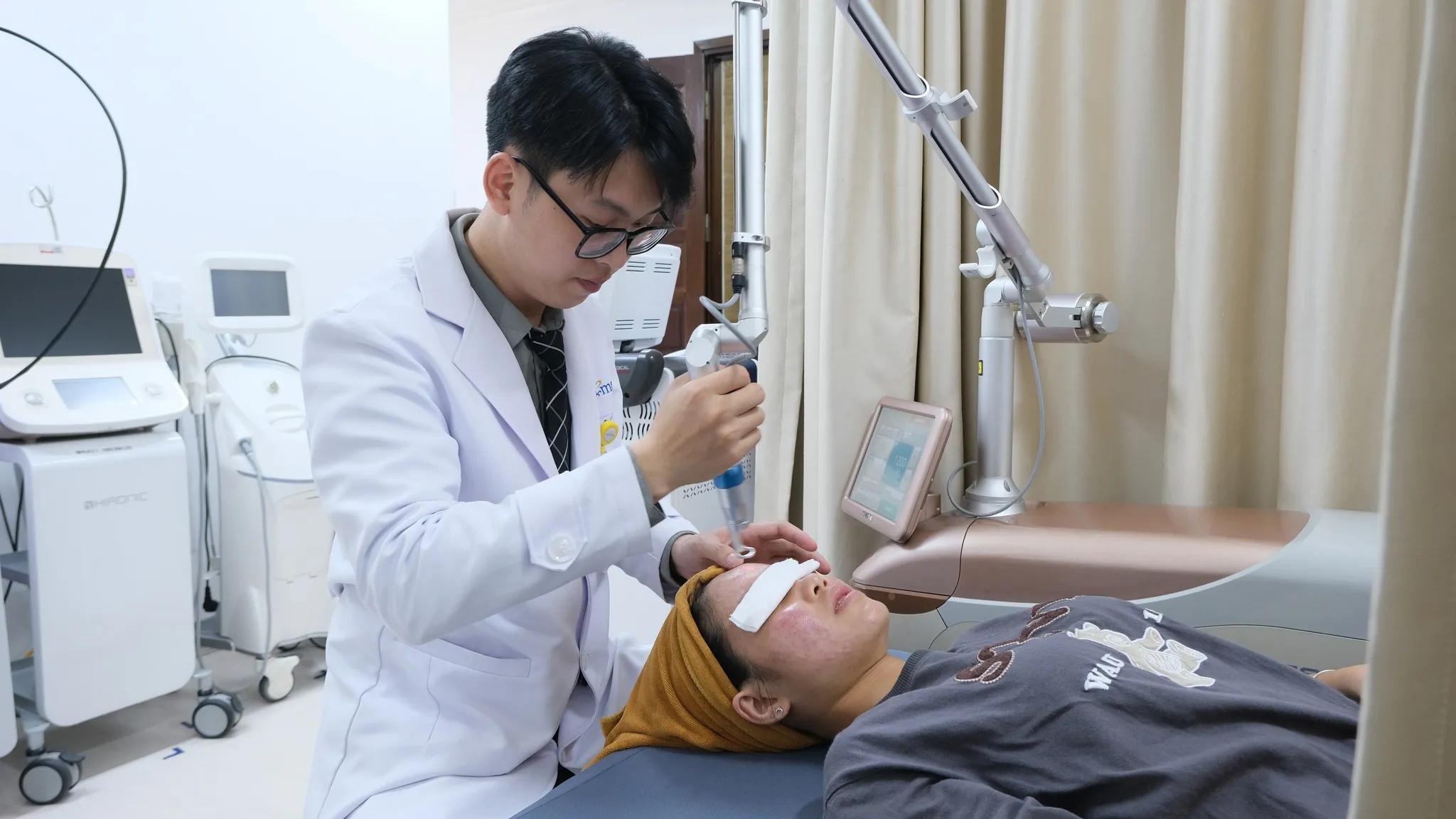 Top 10 phản hồi từ khách hàng về dịch vụ trị mụn tại phòng khám Maia&Maia