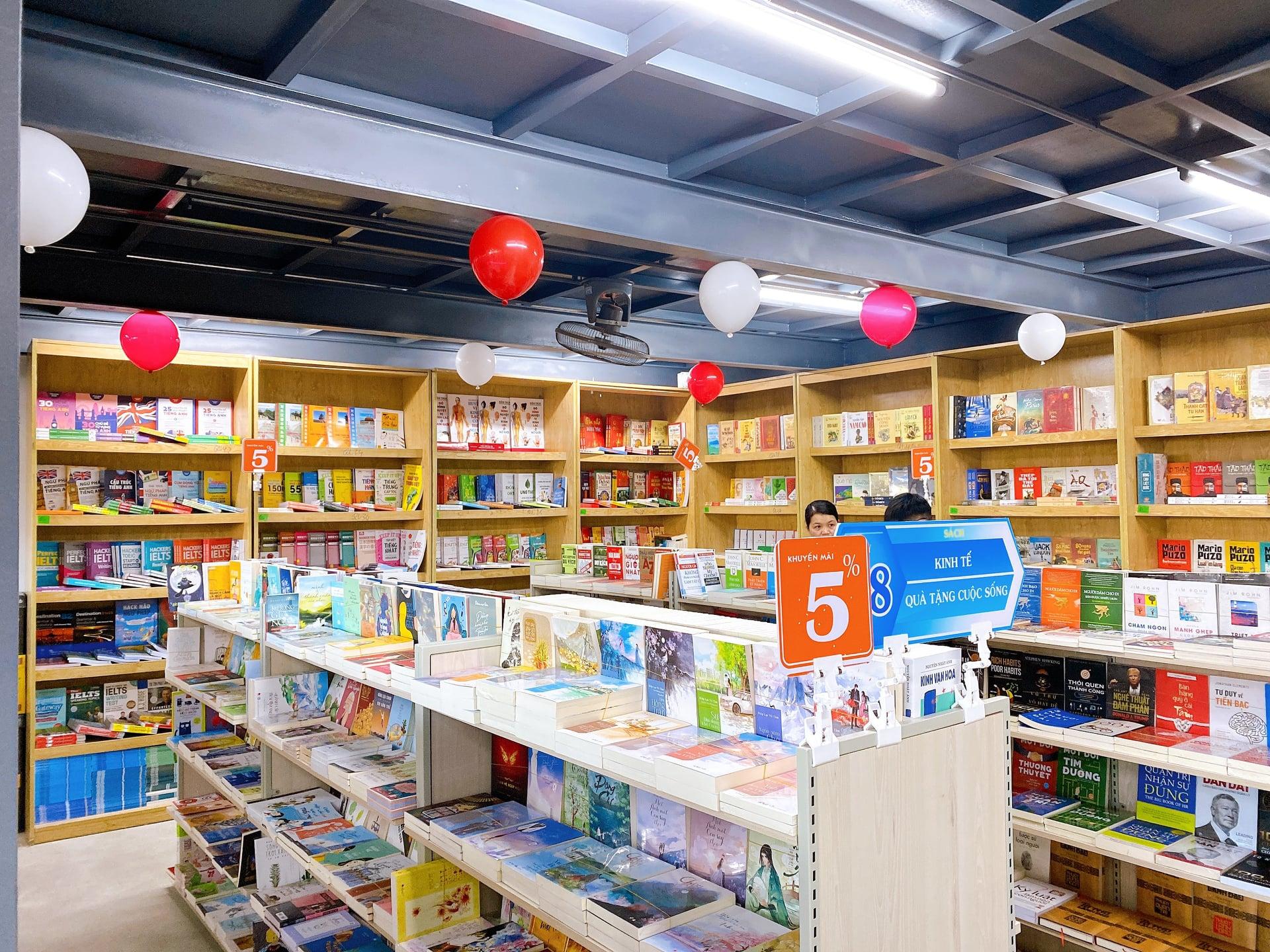 Top 6 Nhà sách nổi tiếng nhất tại TP. Vinh - Điểm đến không thể bỏ qua cho tín đồ yêu sách