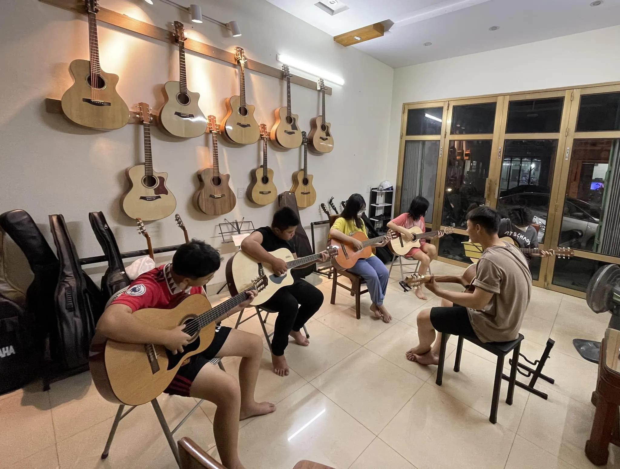 Top 5 Trung tâm học đàn guitar xuất sắc nhất tại Bắc Ninh
