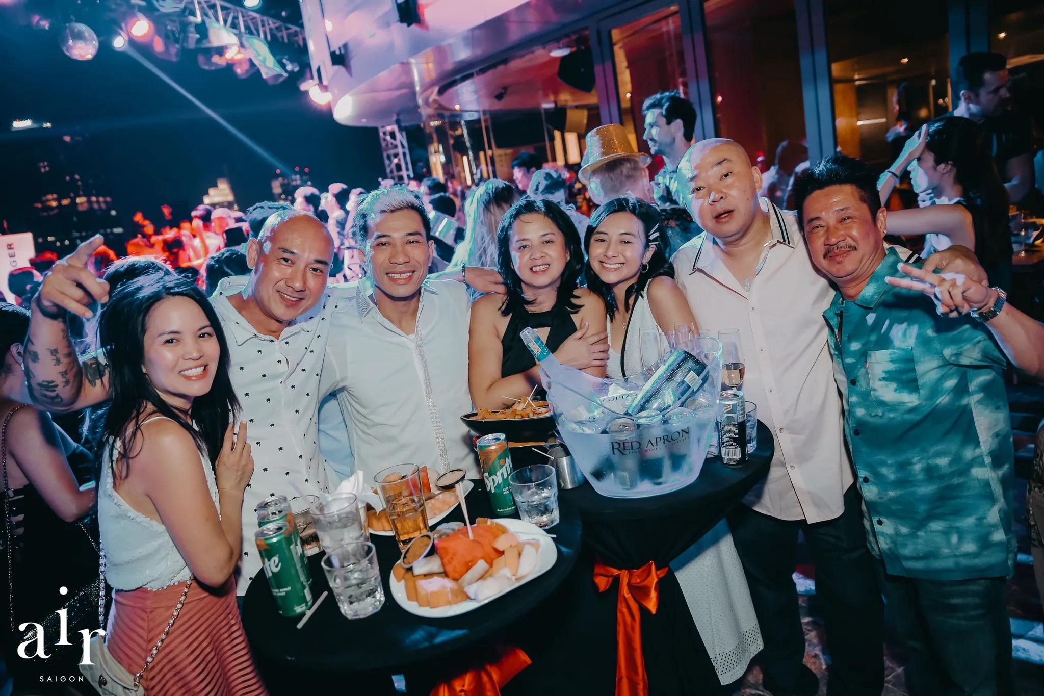 7 Điểm Bar & Lounge Cao Cấp Được Giới Doanh Nhân Sài Gòn Ưu Ái Làm Nơi Tiếp Đãi Đối Tác