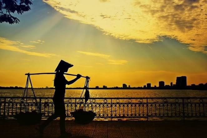 Top 8 Bài văn xuất sắc nhất đóng vai En-ri-cô trong tác phẩm 'Mẹ tôi' bày tỏ nỗi lòng qua bức thư gửi người cha kính yêu