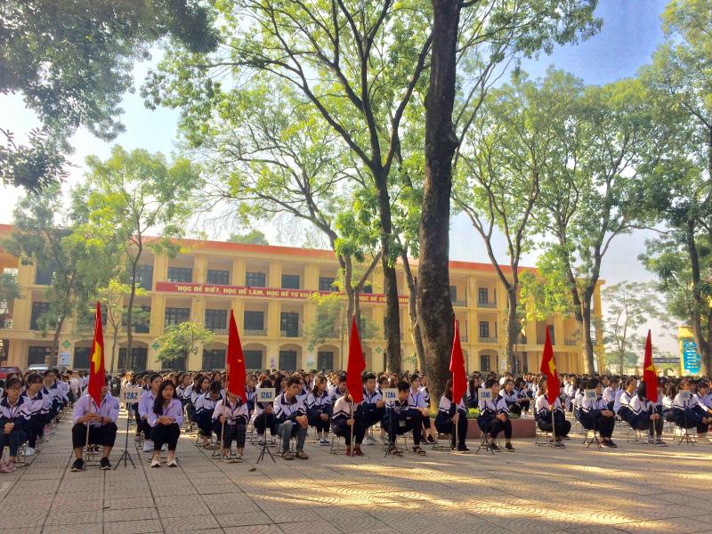 Top 20 Bài thơ bốn chữ xúc động về mái trường (Ngữ văn 7 - SGK Kết nối tri thức) tuyển chọn tinh túy