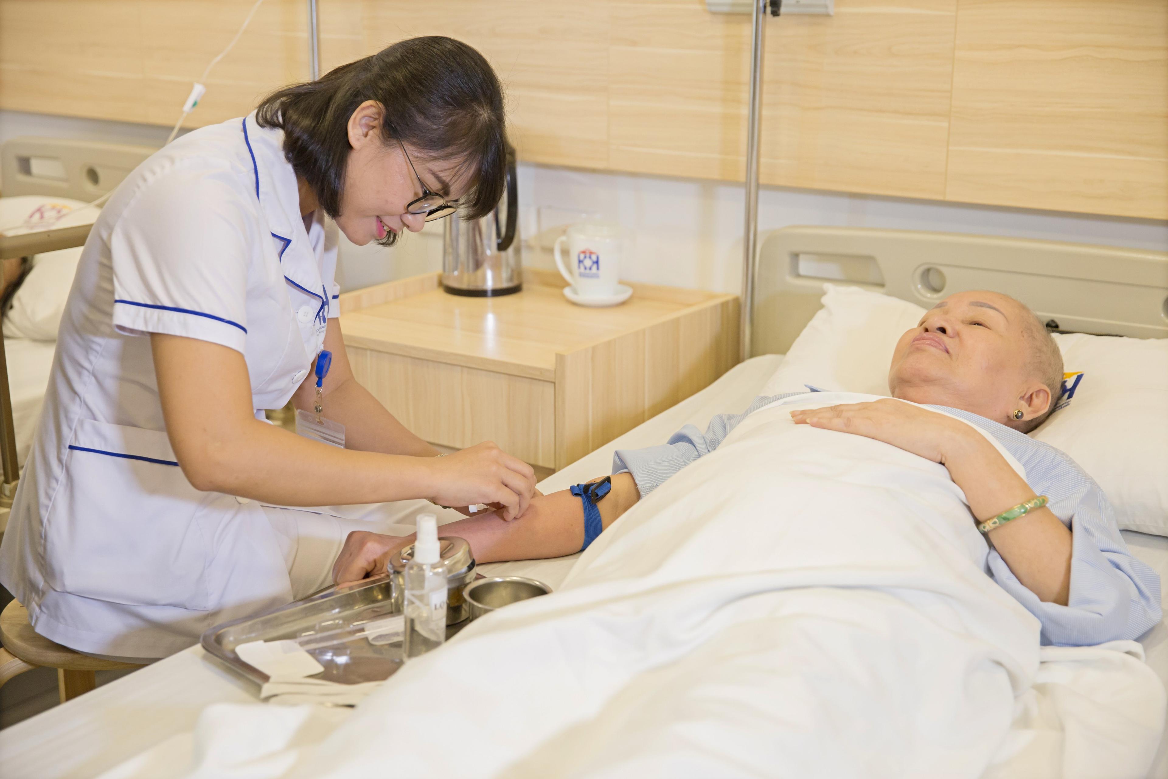 10 Áng thơ tinh tuyển của nhà thơ Nguyễn Chí Diễn