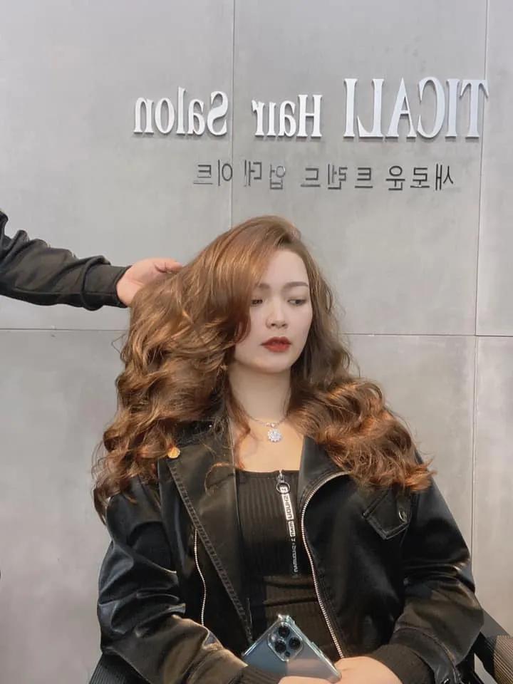 Top 12 Salon uốn tóc giữ nếp đẹp nhất tại Gia Lai