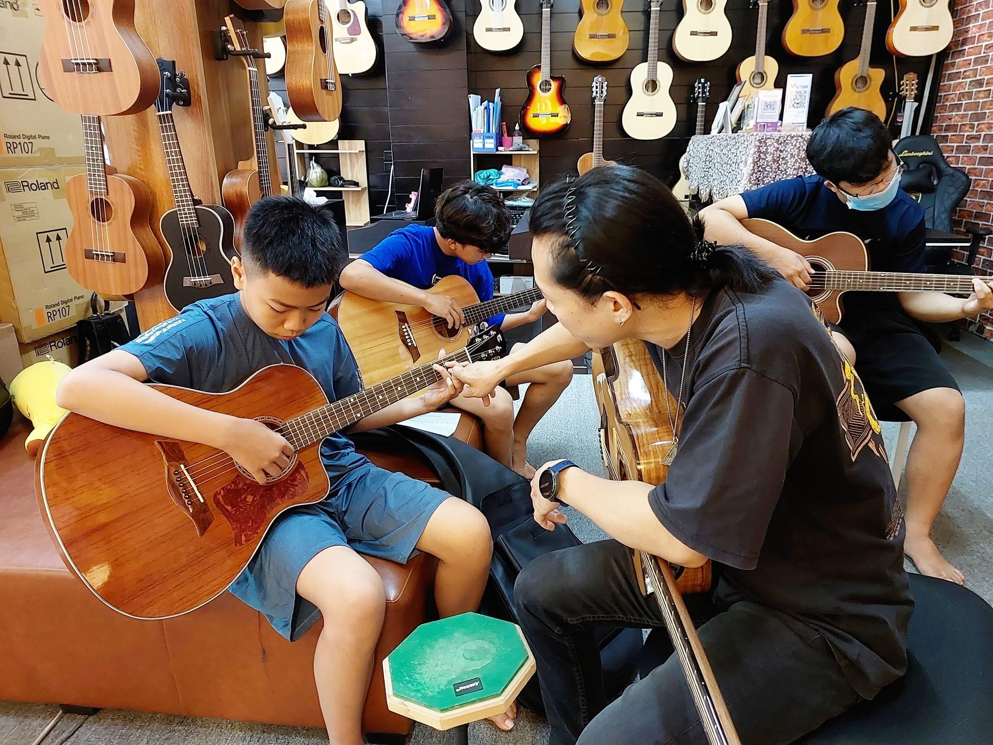 Top 3 địa chỉ đào tạo guitar uy tín nhất tại Phú Thọ