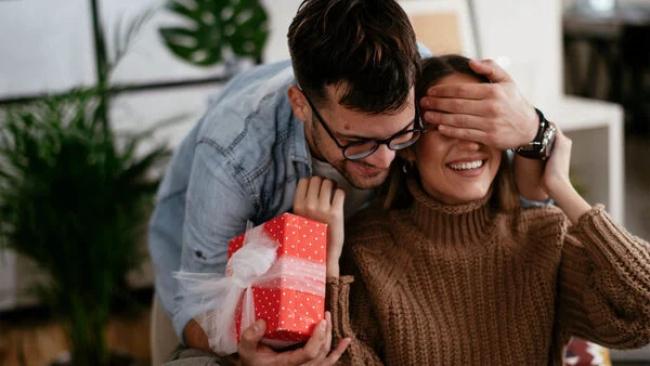 10 Bí Quyết Dỗ Người Yêu Hết Giận Hiệu Quả Nhất