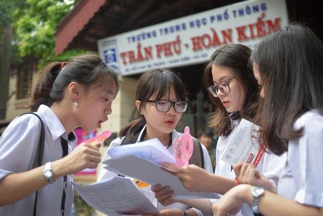 Top 10 bài văn nghị luận xuất sắc: Có nên bỏ qua một số môn học và chỉ tập trung vào những môn mình yêu thích? (Ngữ văn 7 - SGK Kết nối tri thức)