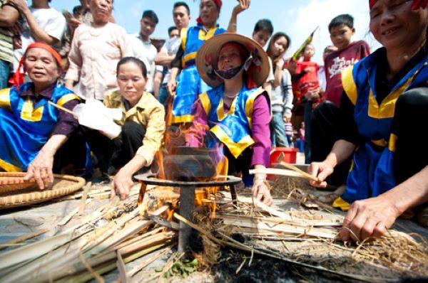 Top 10 Bài viết thuyết minh ấn tượng về hội thi thổi cơm (Ngữ văn 7 - SGK Kết nối tri thức) không thể bỏ qua
