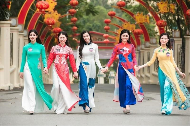 11 Đoạn văn tiếng Anh xuất sắc nhất viết về dân tộc Kinh