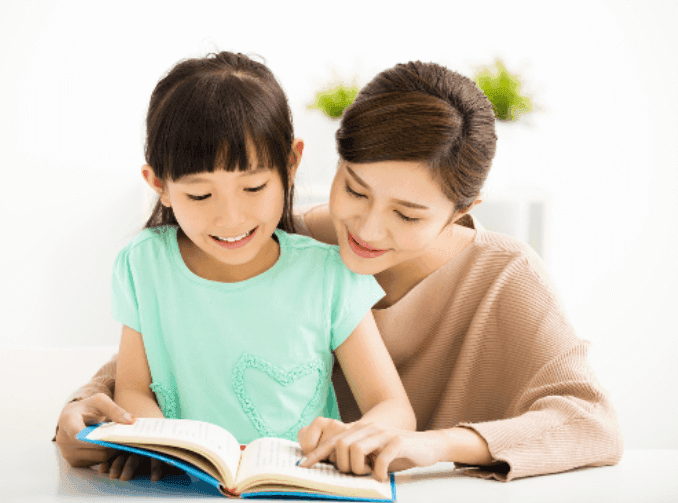 Top 8 bài văn nghị luận xuất sắc về việc bảo tồn tiếng mẹ đẻ và học ngoại ngữ (lớp 12)