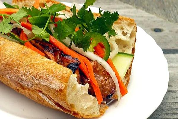 Top 7 đoạn văn giới thiệu món bánh mì bằng tiếng Anh ấn tượng