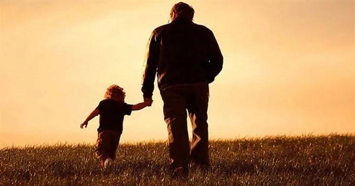 Top 7 đoạn văn cảm nhận sâu sắc nhất về bài thơ "Con là..." (Ngữ văn 6 - SGK Chân trời sáng tạo)