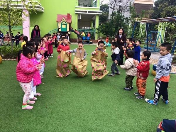 Top 10 trò chơi ngoài trời sáng tạo với chủ đề "Bản thân" cho trẻ mầm non